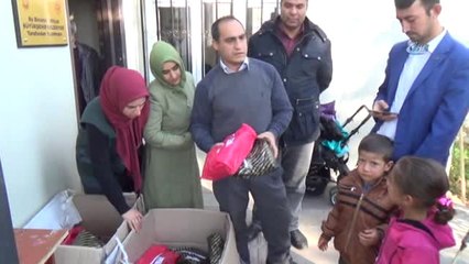 Siverek'te 100 Engelli Çocuğa Bot Dağıtıldı