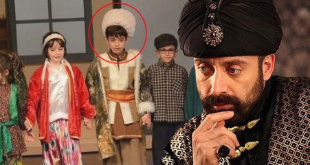 Halit Ergenç'in Oğlu Ali, Babasının İzinden Gidip Padişah Oldu
