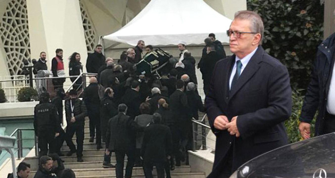 Yılmaz Ailesinin En Acı Günü! Mesut Yılmaz Oğlunun Tabutunu Omuzladı, Sonsuzluğa Uğurladı