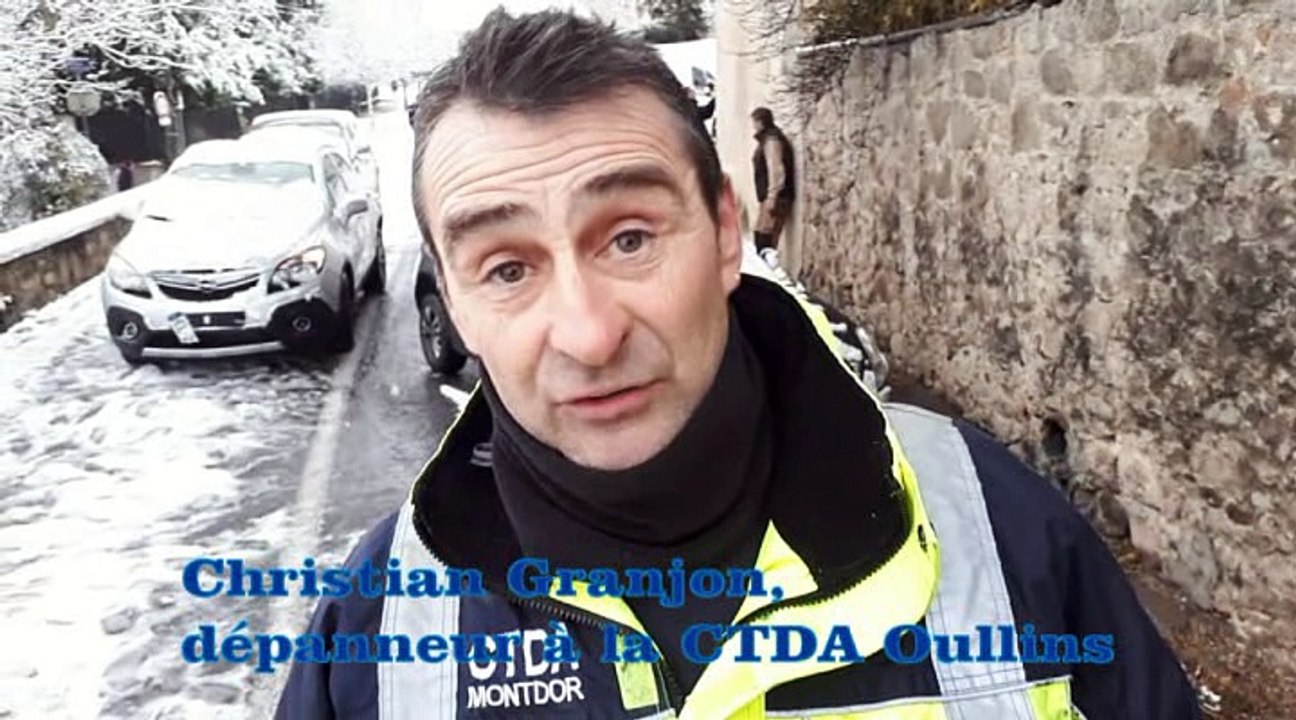 Saint-Genis-Laval: la neige provoque un carambolage, les routes sont diffcilement praticables dans tout le Lyonnais