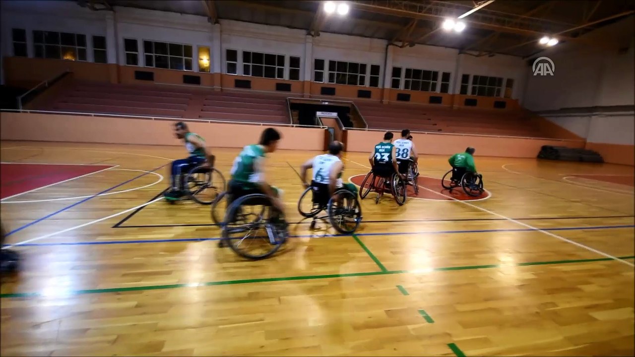 Engelli gençleri sporla hayata bağladı - BALIKESİR