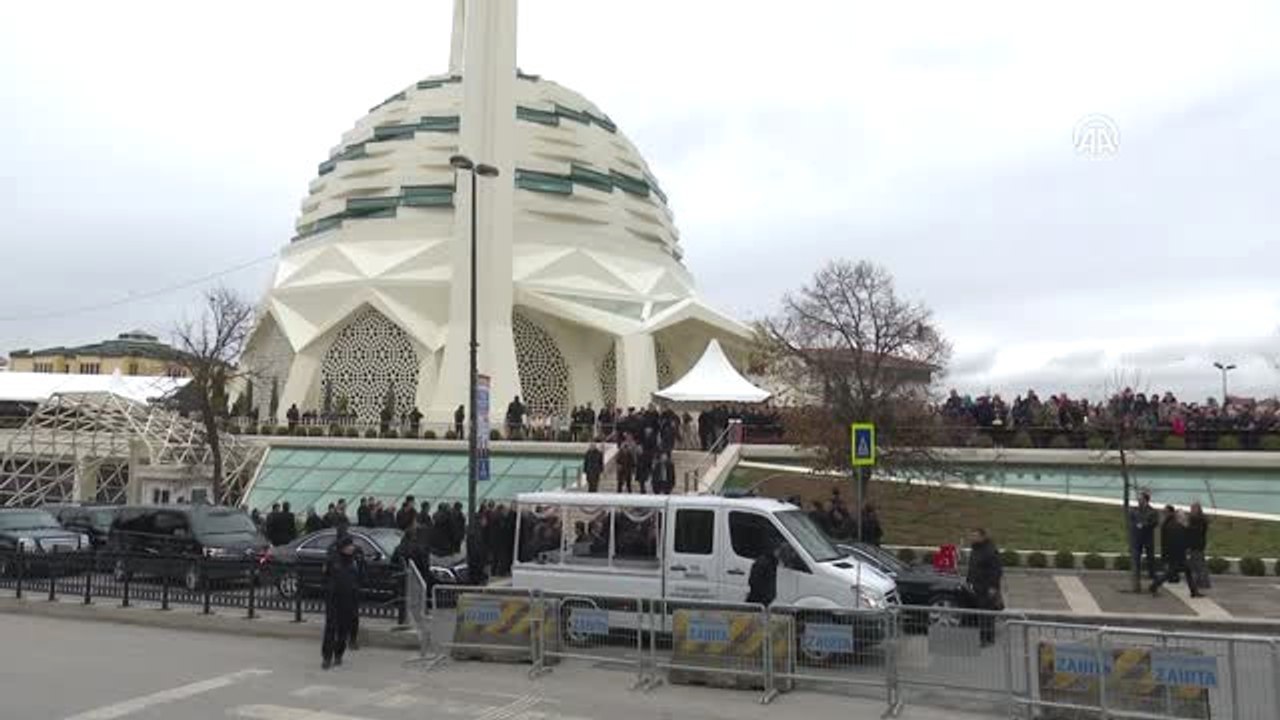 Eski Başbakanlardan Mesut Yılmaz'ın Oğlunun Vefatı - Cenaze Namazı (3)