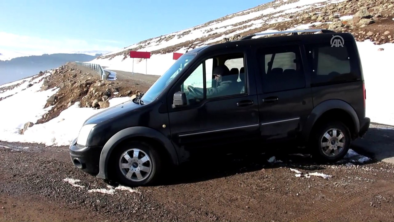 Ardahan-Ardanuç yolu trafiğe kapatıldı