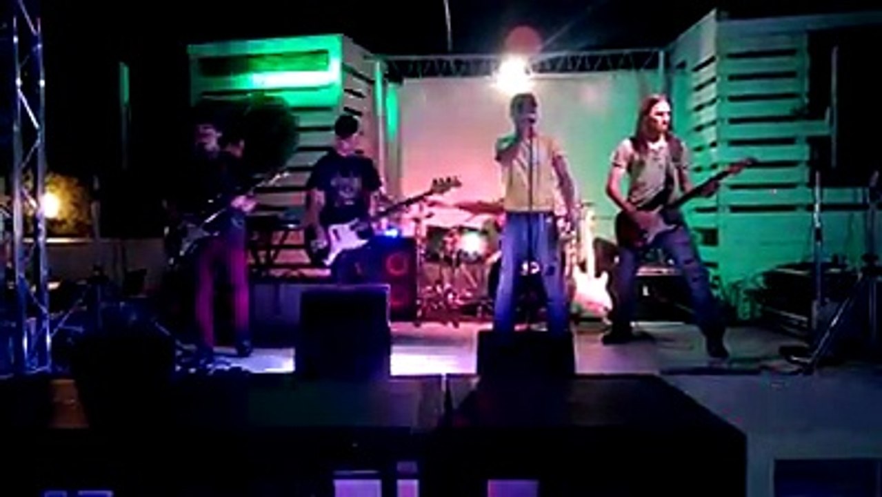 VASKO DEL SUD BAND GLI SPARI SOPRA LIVE AT CANOSA