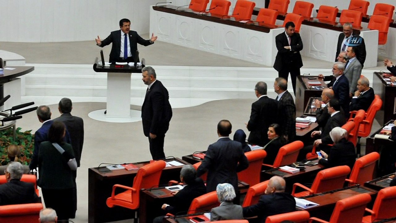 Necip Fazıl Kısakürek'ın sözleri TBMM Genel Kurulu'nda tansiyonu yükseltti