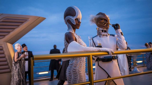 'Star Wars: The Last Jedi' Costume Designer Talks Inspiration Behind Film's Looks | THR News