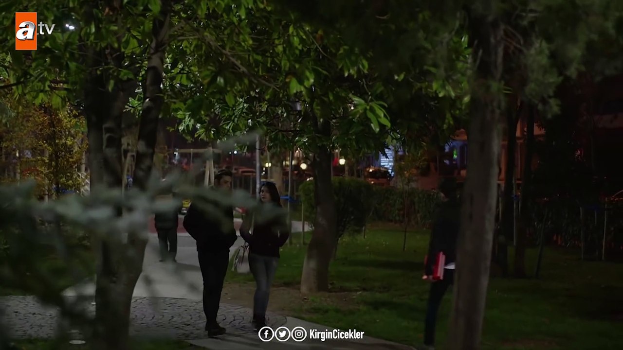 Eylül’den Ali’ye çıkma teklifi! - Kırgın Çiçekler 102.Bölüm