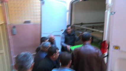 Öldürülen kadının cenazesini yakınları teslim aldı