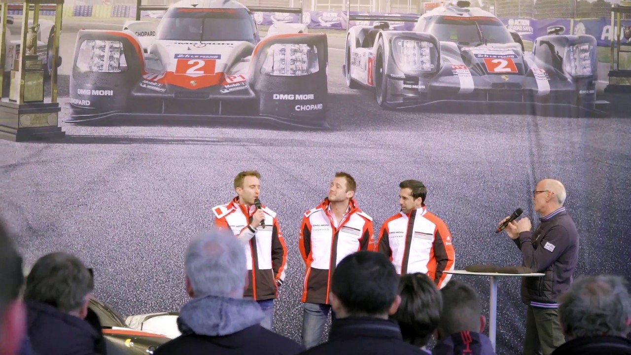 Die Le-Mans-Trophäe ist im Porsche-Museum angekommen