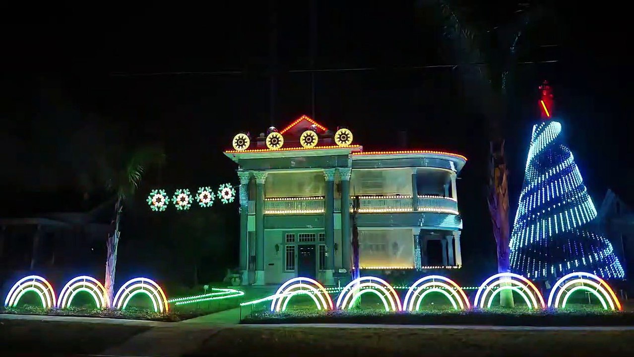 Lumières de Noël synchronisées sur Star Wars et la musique de l'empire !