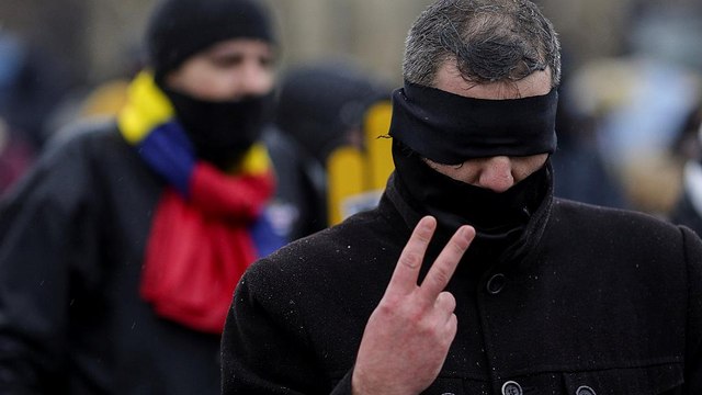 Centenas de magistrados romenos protestam contra a reforma da Justiça