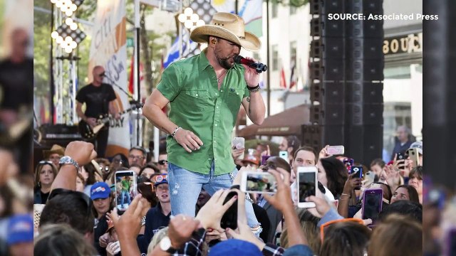 Kane Brown performs at the 2017 Rare Country Awards | Rare Country