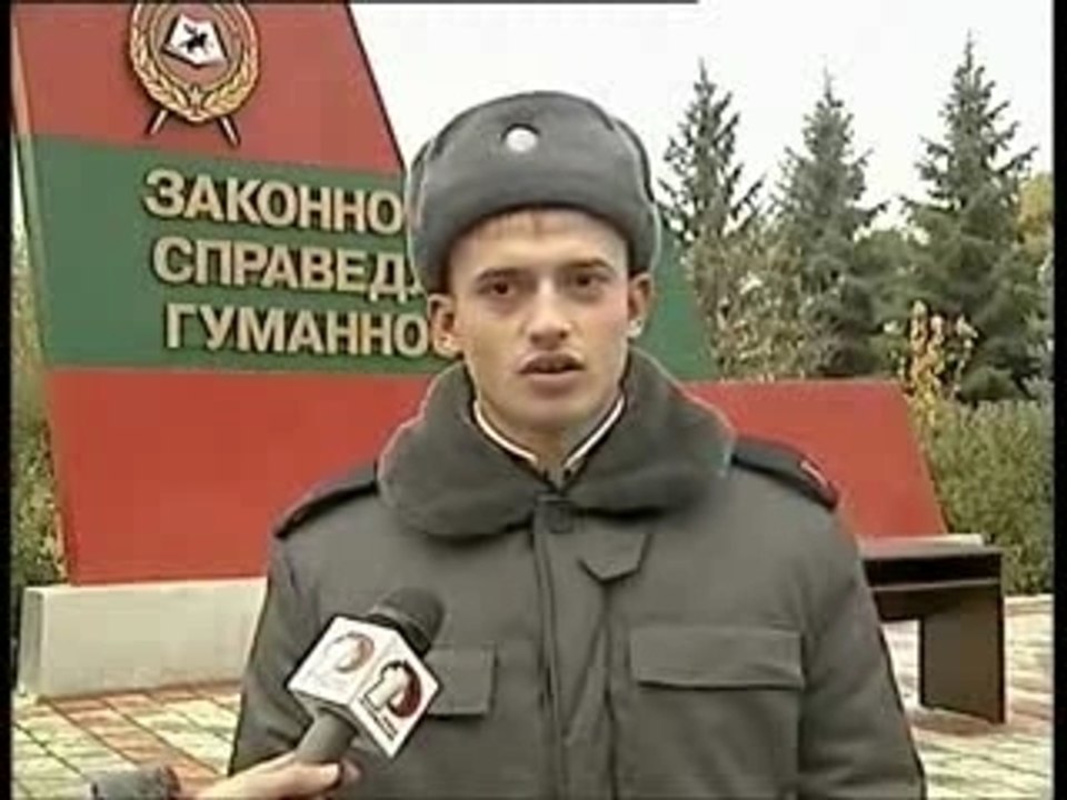 Молодой дебильный мент