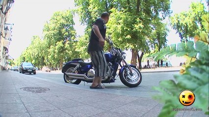 Hand Cuffed - Crazy TV Pranks-Cui4ukniX8I