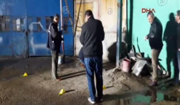 Sokak ortasında başından vuruldu