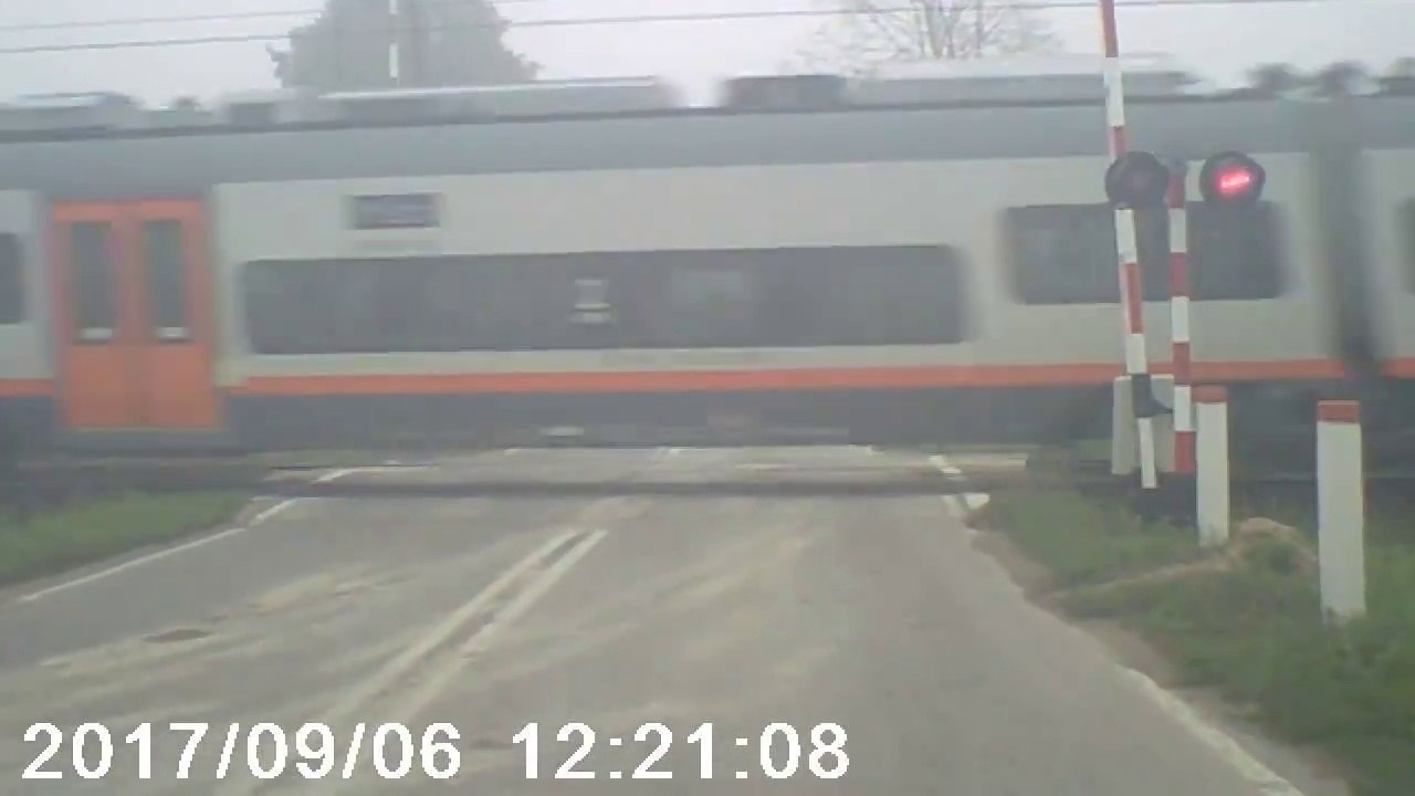 Si si nos passages à niveau sont très sécurisés... La preuve!