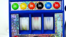 Learn colors with GIANT CANDY LOLLIPOPS Johny Johny  Yes Papa ⁄ Kids Won a Lot of Candy m&m's