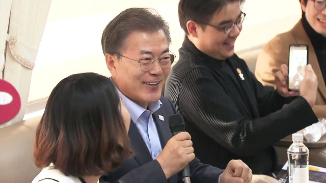 시민들과 대통령 전용열차 타고 강릉행... 평창 올림픽은 온 국민의 축제 / YTN