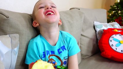 Bad Baby Мама Провалилась в Унитаз ! Джокер не Спасает ⁄ Falls In Toilet! Mommy Joker Saves