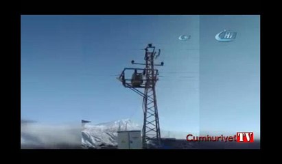 Elektrik trafosunun bomba gibi patladığı an kamerada