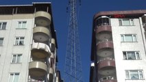 Rize 2 Bina Arasında Yüksek Gerilim Hattı Direği Korkutuyor