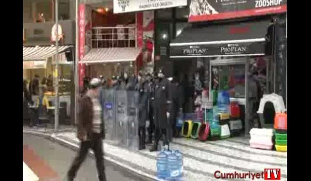 Kadıköy HDP ilçe binasına polis baskını