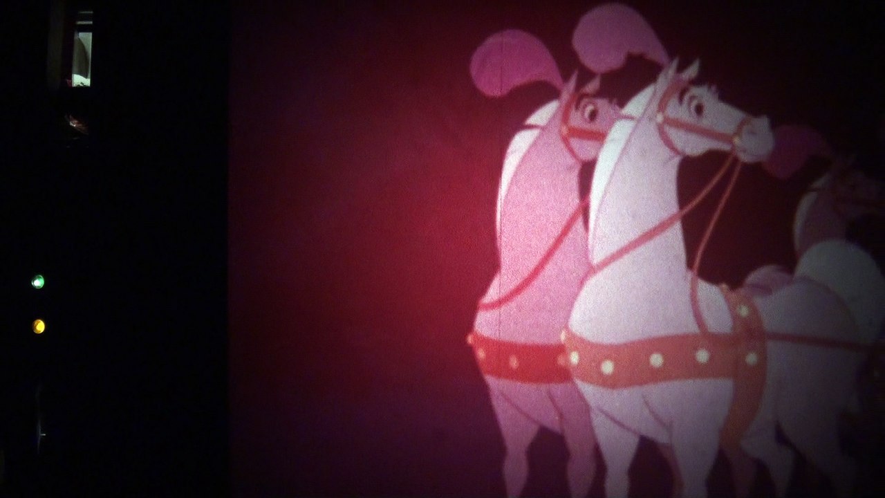 Cendrillon Super 8 muet sur projecteur Eumig R2000