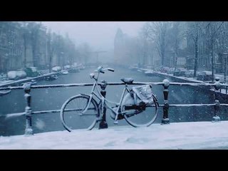 Beautifully Shot Footage of Snow Falling in Amsterdam