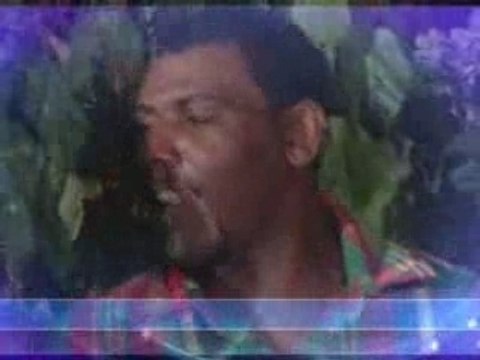 Ravine Plate - Dites nous aimable dieu.[noèl 2004 karaoké]