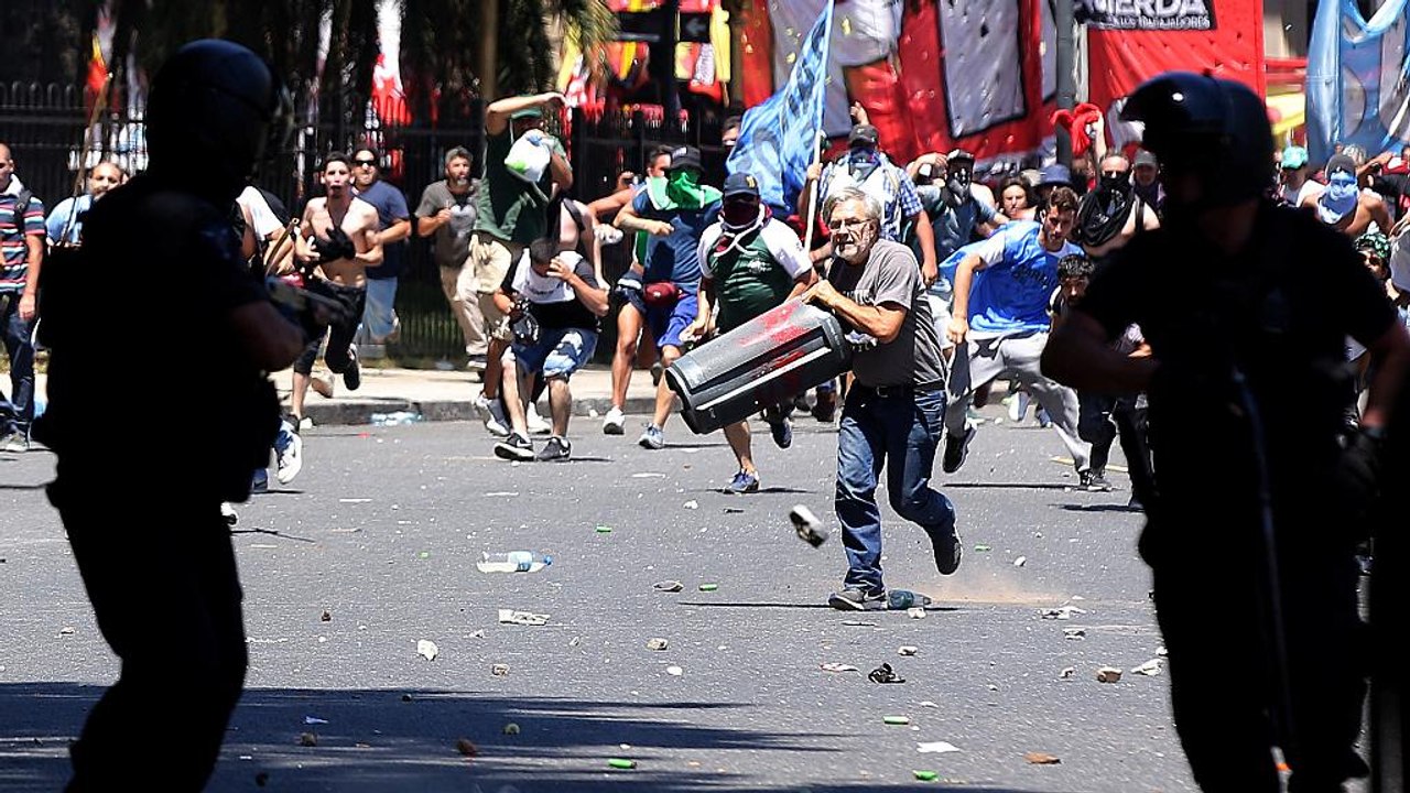 Argentinien: Proteste gegen Rentenreform