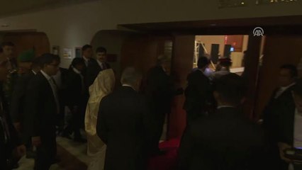 Başbakan Yıldırım, Sahnelenen Yerel Dans Performansını İzledi