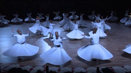 Turquie: Roumi fait toujours tourner des têtes