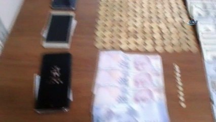 'Bizde Osmanlı dönemine ait altınlar var' diyerek sahte altın satan 5 kişi gözaltına alındı