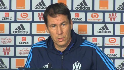 19e j. - Garcia : "Mandanda est un très grand gardien"