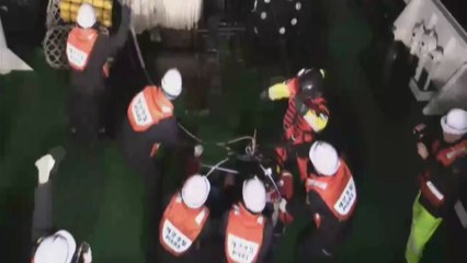 어망 끌어올리다가 손가락 절단...선원 구조 / YTN