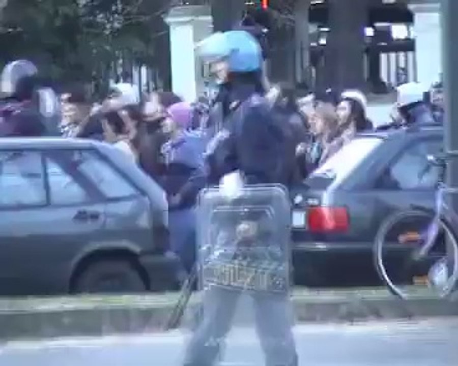 Ultras AC Milan attack Ultras Juventus