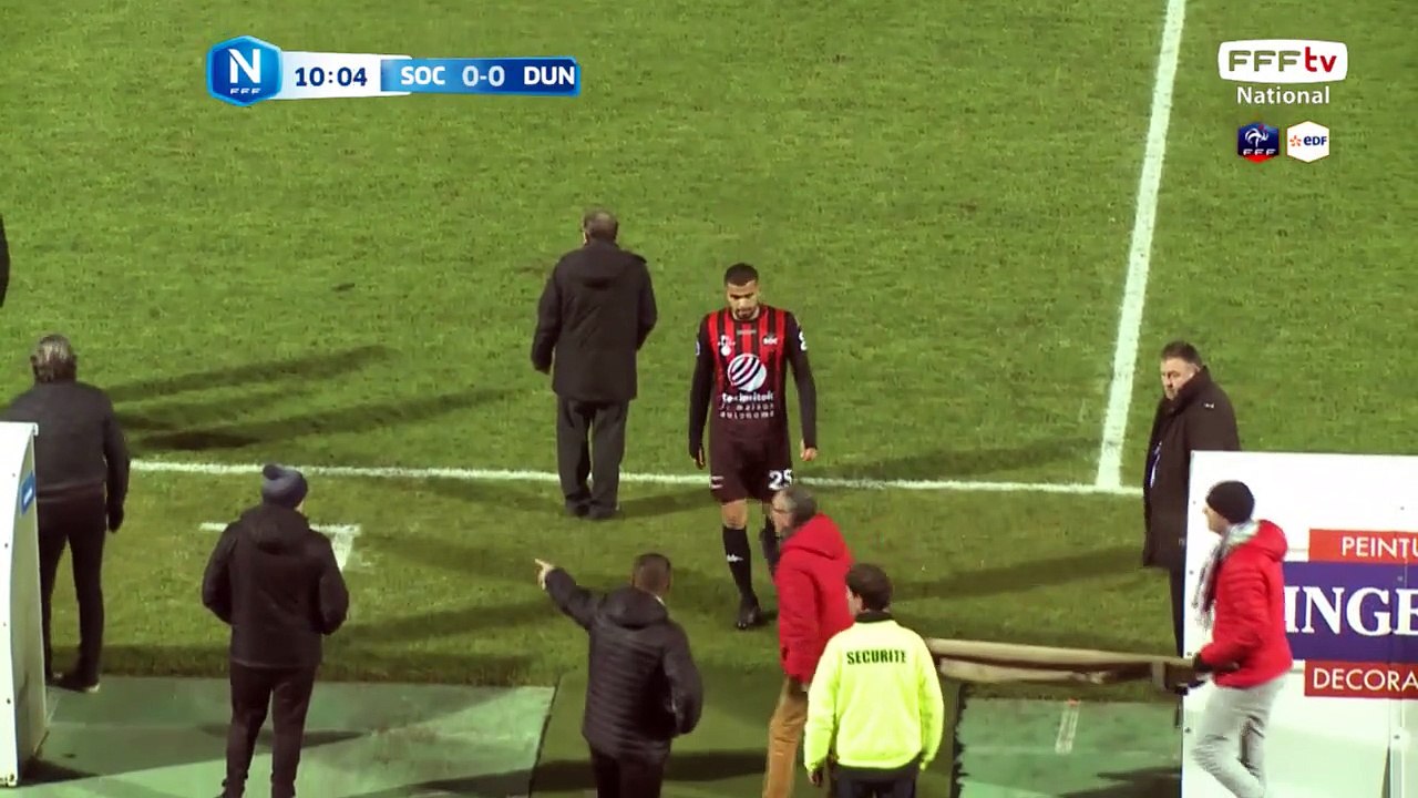 Belle frappe qui finit sur la barre !