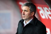 Gheorghe Hagi, Romanya'da Yılın Teknik Direktörü Oldu