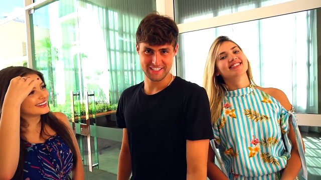 APRESENTEI MINHAS NAMORADAS PARA MINHA MÃE!! - TROLLANDO MINHA MÃE [ REZENDE EVIL ]