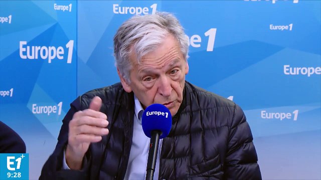 Costa-Gavras : On ne juge pas une oeuvre avec des manifestants devant la Cinémathèque