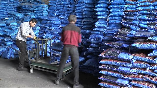 Kara elmas, satıcılarını kara kara düşündürüyor