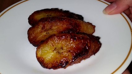 How to make Platanos Maduros (Fried Sweet Plantains)