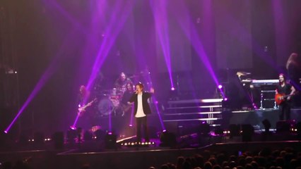 Des gaines de ventilation tombent sur des spectateurs en plein concert (Finlande)