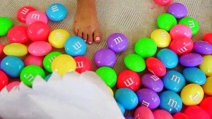 Vlad CrazyShow Влад Крези Шоу - Bad kids vs Giant Candy Accident! Johny Johny Yes Papa Song Nursery Rhymes Song For Kids