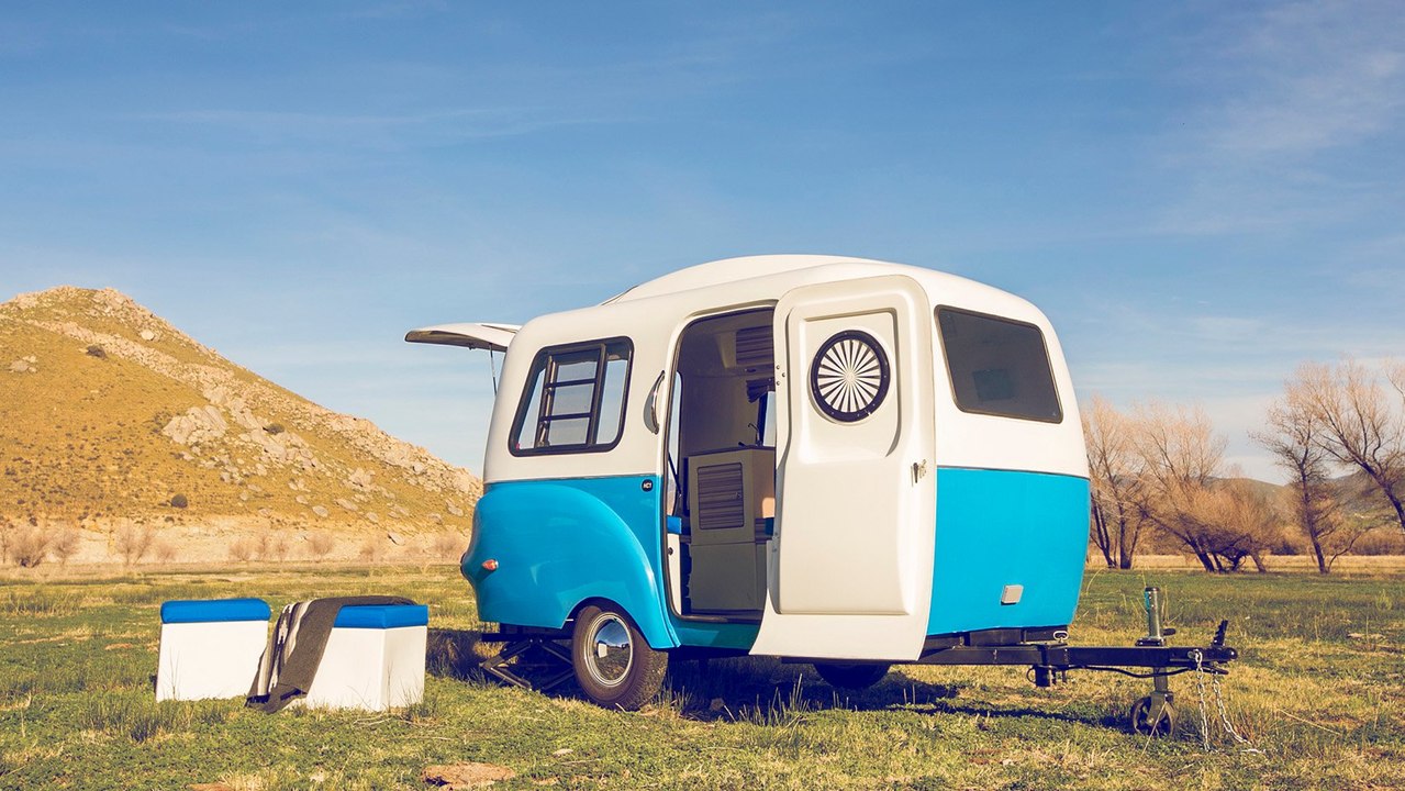 The Fastest Way To Wax A RV