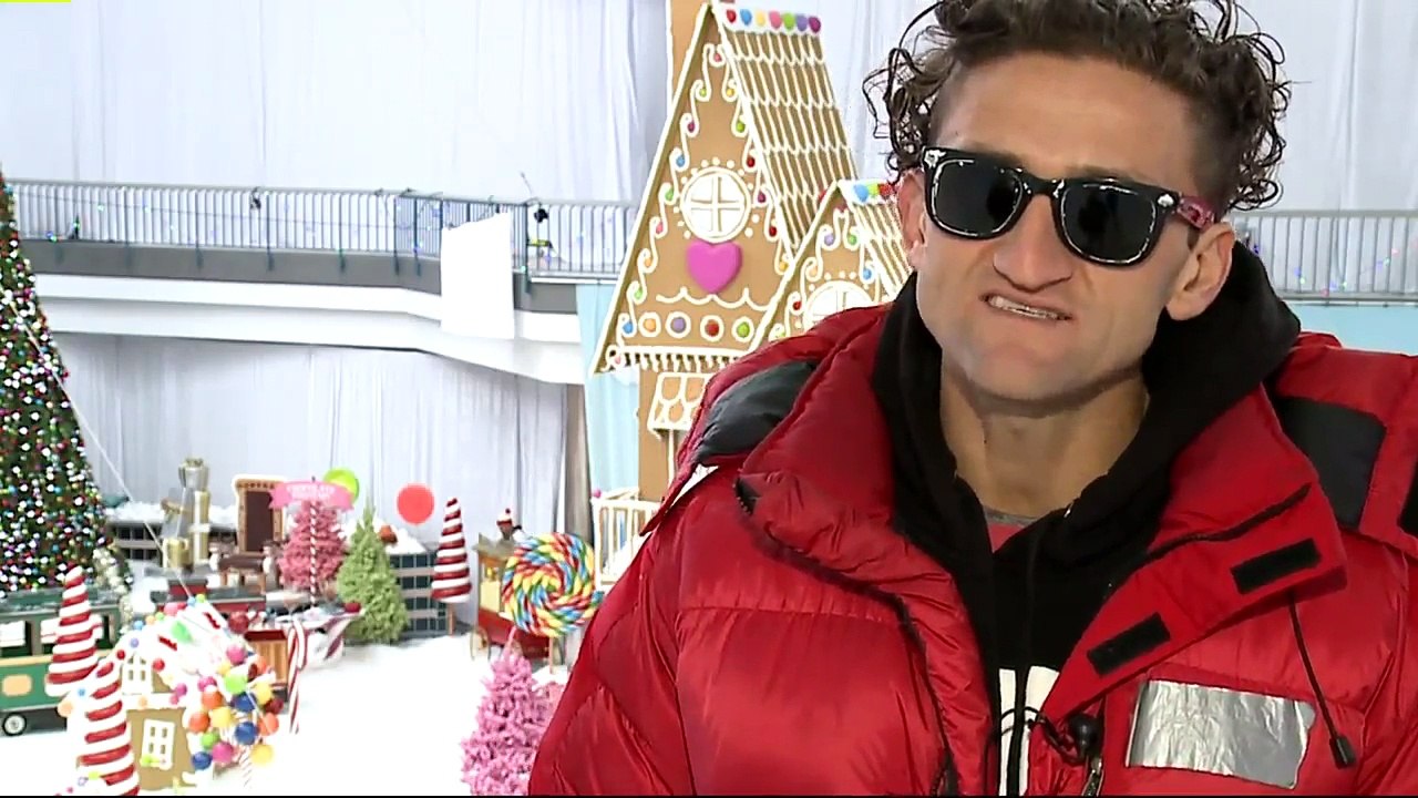 Abandoned Wisconsin Mall Transformed Into Holiday Winter Wonderland for Kids