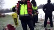 Il prend de gros risques pour sauver un chien piégé sur un lac gelé