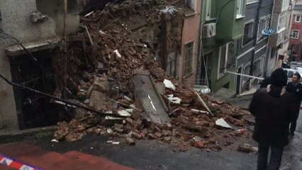 Télécharger la video: Beyoğlu'nda Metruk Binada Çökme Meydana Geldi