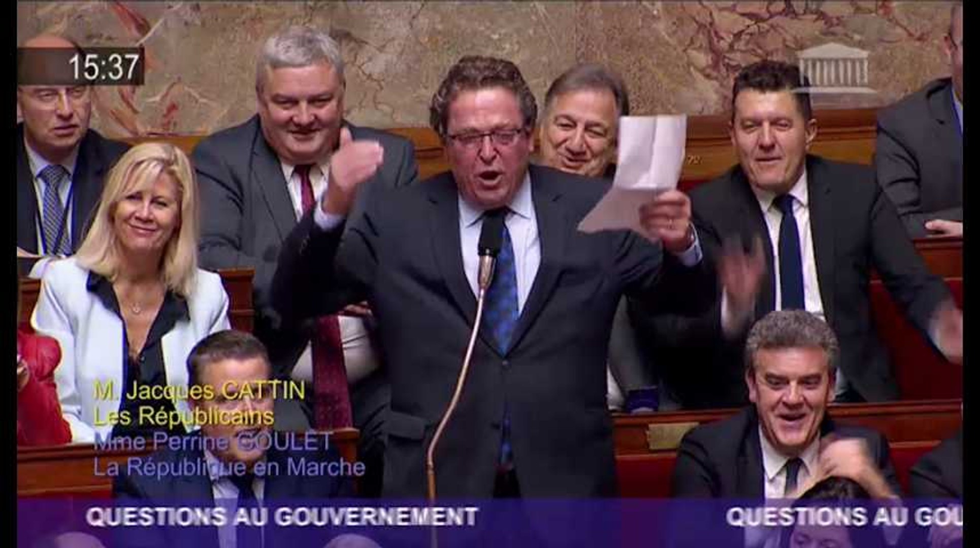 Ce Depute A Souhaite Joyeux Noel En Alsacien A L Assemblee Nationale Video Dailymotion