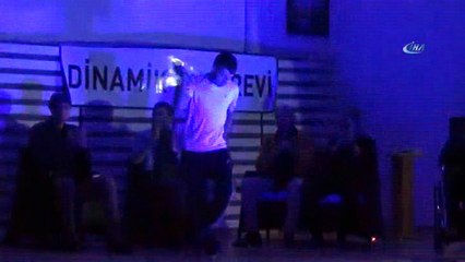 Mahkumlardan tiyatro gösterisi